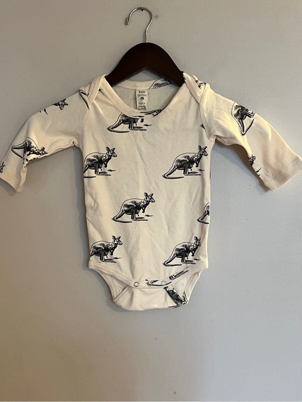KATE QUINN 100% Organic Cotton Unisex Toddler Kangaroo Print Long Sleeve Onesie